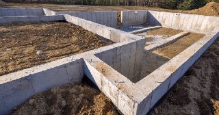 Ленточный фундамент Лянтор цена от 2742 руб.